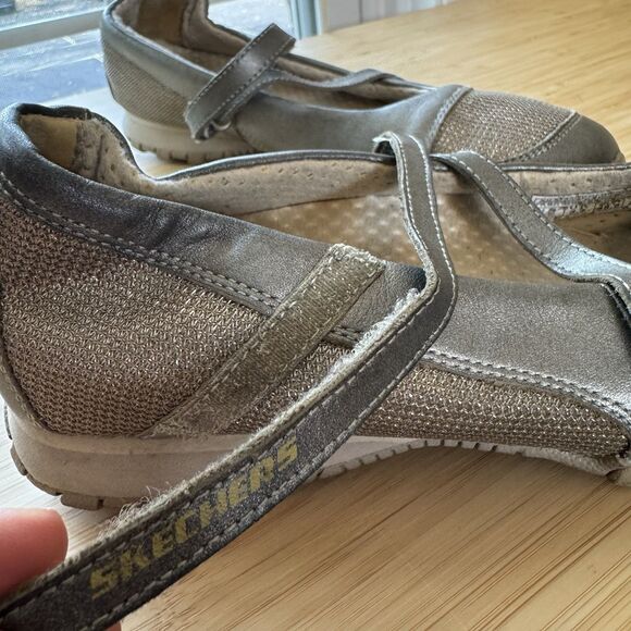 Skechers Ballet Sneaker Pewter Gray Sz 8.5 Mary Jane Metallic - Picture 7 of 12
